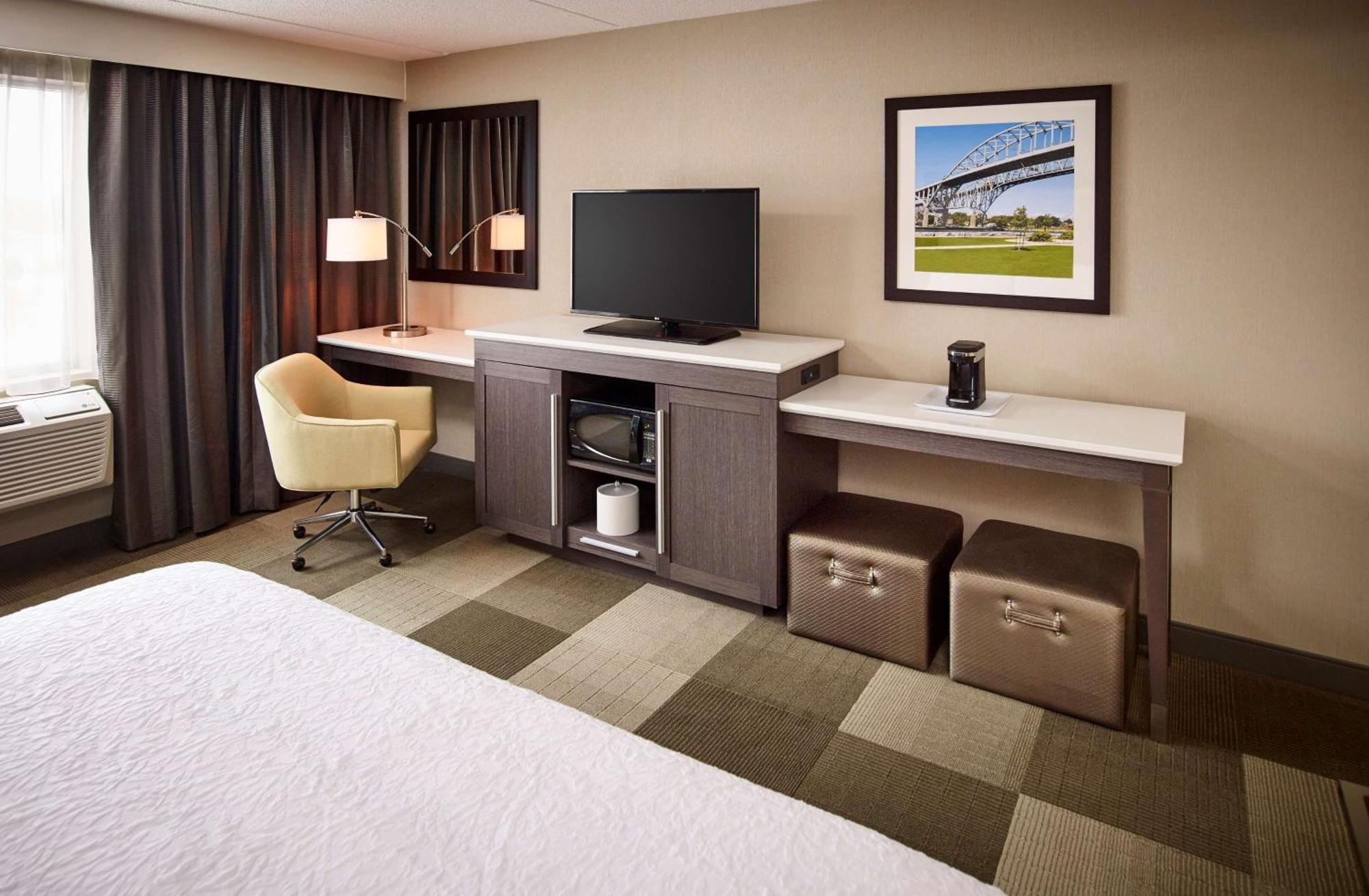 Hampton By Hilton Sarnia/point Edward Hotel