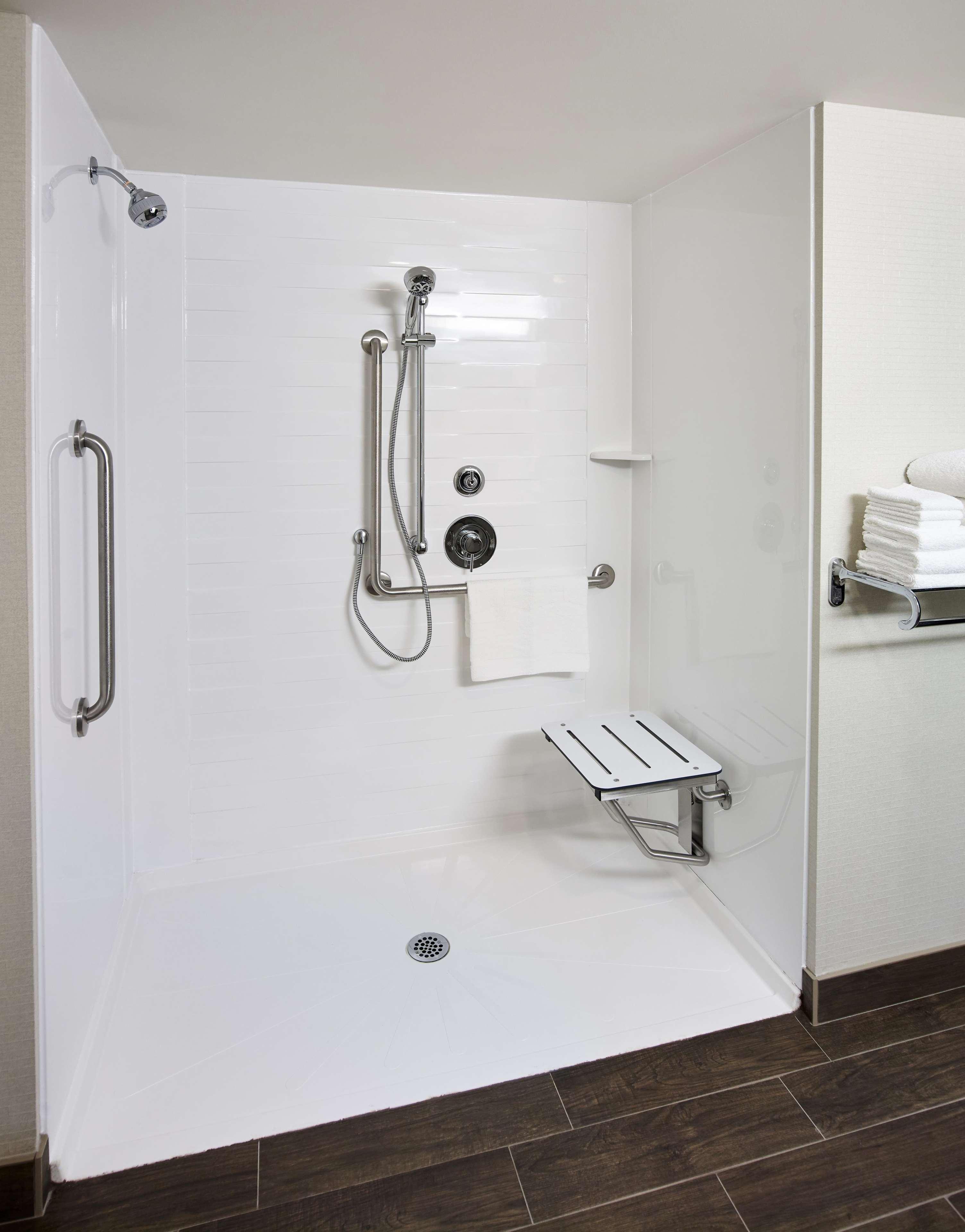 Hampton By Hilton Sarnia/point Edward Port Edward